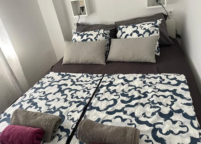 Levant, Cosy And Modern Apartment In Novalja Center