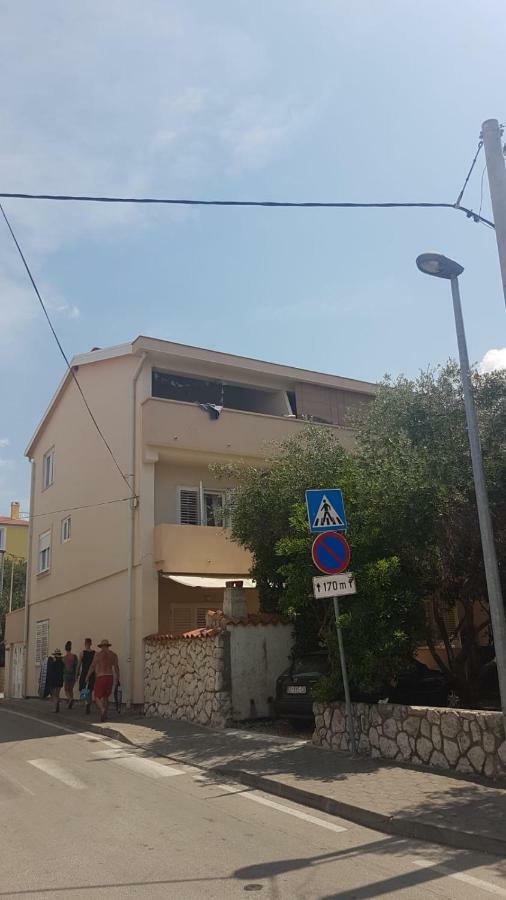 Levant, Cosy And Modern In Center Apartment